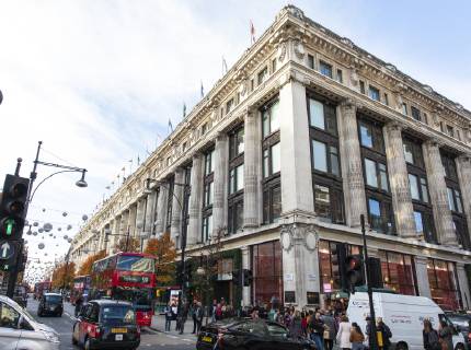 November 13, 2018 - London, London, UK - London, UK. General view of the Selfridges store in central London where a group of people used a car in a smash and grab robbery. London UK - ZUMAl94_ 20181113_zaf_l94_044 Copyright: xRobxPinneyx