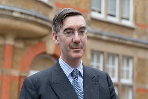 November 16, 2018 - London, London, UK - London, UK. Conservative MP, Jacob Rees-Mogg leaving his central London home this morning. London UK - ZUMAl94_ 20181116_zaf_l94_003 Copyright: xVickiexFloresx
