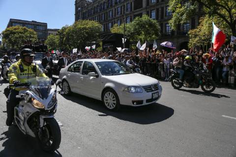 The new President of Mexico, Andres Manuel Lopez Obrador, heads to the National Palace, in Mexico City, Mexico, 01 December 2018. Obrador left Congress after his investiture and headed to the National Palace, where he will chair a reception for international leaders and will address citizens. Lopez Obrador heads to the National Palace !ACHTUNG: NUR REDAKTIONELLE NUTZUNG!  Copyright: xDavidxGuzmanx AME3902 20181201-636792987306312937