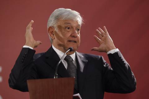 Mexiko, Andres Manuel Lopez Obrador Pressekonferenz Mexico s President, Andres Manuel Lopez Obrador, speaks during a press conference after a meeting with the Security Cabinet in Mexico City, Mexico, on 3 December 2018. Lopez Obrador explain that he wants to looking for an agreement with USA and Canada to invest in Central America and face the migratory phenomenon. Lopez Obrador looks for an agreement with USA and Canada to invest in Central America !ACHTUNG: NUR REDAKTIONELLE NUTZUNG! Copyright: xSashenkaxGutierrezx AME4943 20181203-636794515315354140