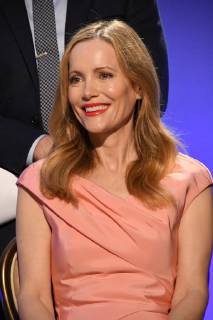 06 December 2018 - Beverly Hills, California - Leslie Mann. 2018 Golden Globes Nominations held at Beverly Hilton Hotel. Photo Credit: Birdie Thompson AdMedia 233097 2018-12-06 CA Beverly Hills Etats-Unis  Copyright: xAdMediax STAR_233097_005