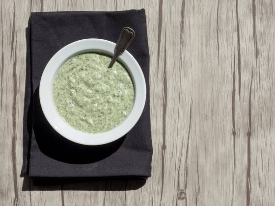  green sauce  Copyright: xbachstroemx Panthermedia14073363