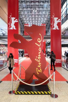 13 02 2019 Berlin Germany GER The 69 Berlinale International Film Festival Berlinale Photo Ticket Office Potsdamer Platz Arkaden Berlinale Bear
