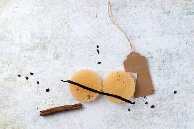 Vanilla cinnamon soap  MYF02081