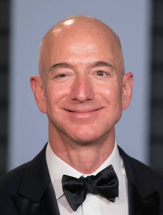 April 4, 2019 - Beverly Hills, California, United States of America - (Not in photo) MacKenzie Bezos, noted in a Tweet that her 26 year marriage to Jeff Bezos has been formally dissolved and keep 25% of Amazon stock equivalent to about $35 billion as of today, Thursday, April 4, 2019. FILE PHOTO: Jeff Bezos on the red carpet of the 2018 Vanity Fair Oscar Party held at the Wallis Annenberg Center in Beverly Hills, California on Sunday March 4, 2018. JAVIER ROJAS PI Beverly Hills United States of America - ZUMAp124 20190404_zaa_p124_004 Copyright: xJavierxRojas Pix