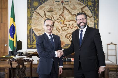 Federal Foreign Minister Heiko Maas L SPD meets with Ernesto Henrique Fraga Araujo R Foreign Minister of Brazil in Brasilia 30 04 2019 Heiko Maas travels to Latin America Brazil Colombia and Mexico Brasilia Brazil as part of his journey Copyright: xFlorianxGaertner photothek.netx