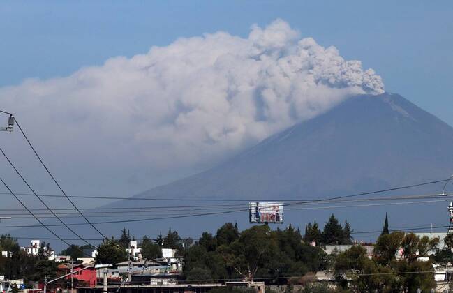 June 9, 2019 EUM20190609SOC04 JPG PUEBLA, Pue VolcanoVolcan Popocatepetl Aspects of smoking emitted by Popocatepetl volcano, Sunday 9 June 2019 Photo Agency EL UNIVERSALEELG  - ZUMAu78_ 20190609_zaf_u78_024 Copyright: xElxUniversalx