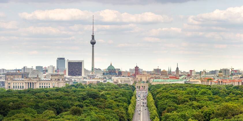 Panorama of Berlin Mitte with parts of the Berlin Tiergarten and Strasse des 17 Juni 11 07 2019, Berlin, GER Panorama of Berlin Mitte with parts of the Berlin Tiergarten and Strasse des 17 Juni, Berlin Berlin Deutschland Berlin Strasse des 17 Juni