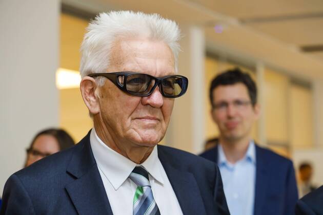 DEU, Germany, Baden Württemberg, Tuttlingen, 19 07 2019 Minister President Winfried Kretschmann at a presentation by Aesculap AG digital@bw Festival Future Health Digital in Tuttlingen At the World Centre for Medical Technology, the state government of Baden Württemberg is focusing on the