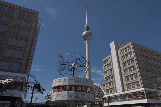 Berliner Fernsehturm and Urania Weltzeituhr at Alexanderplatz in Berlin , Germany on 24 07 2019