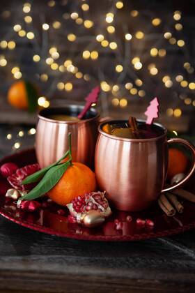  Mulled wine with pomegranate  Copyright: xscerpicax Panthermedia26068576
