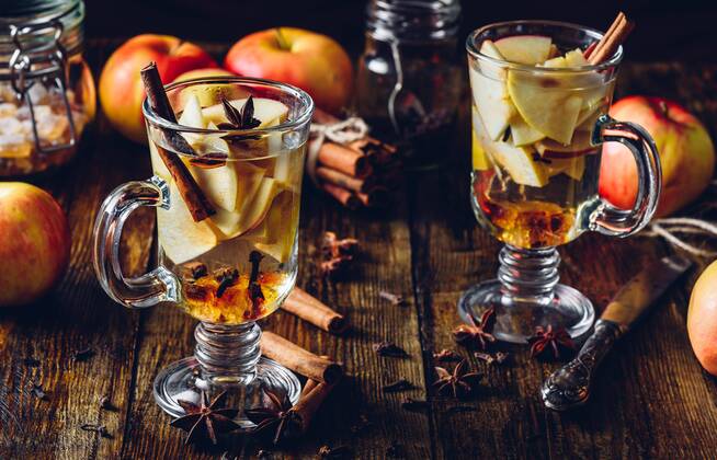  Apple Mulled Drink.  Copyright: xSevablsvx Panthermedia26161367