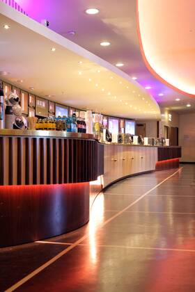 Zoo Palast 02 09 2019 Lighting design in the cinema Zoo Palast, Zoopalast, reception area, entrance, entrance area, foyer with bar, Hardenbergstrasse 29A, Berlin 02 09 2019