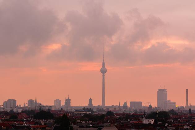 Residential district and Berliner Fernsehturm at sunset  Copyright: PabloxCamacho B38808040