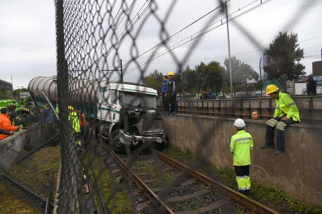 September 29, 2019 EUM20190929ACT03 JPG MEXICO CITY AccidentAccident Metro Trailer September 29, 2019 Pipa hits the retaining wall of the Tepalcates station of the Collective Transport Metro suspends service at the station of the Line A Photo Agency EL UNIVERSALArmando MartinezEELG  - ZUMAu78_ 20190929_zaf_u78_014 Copyright: xElxUniversalx