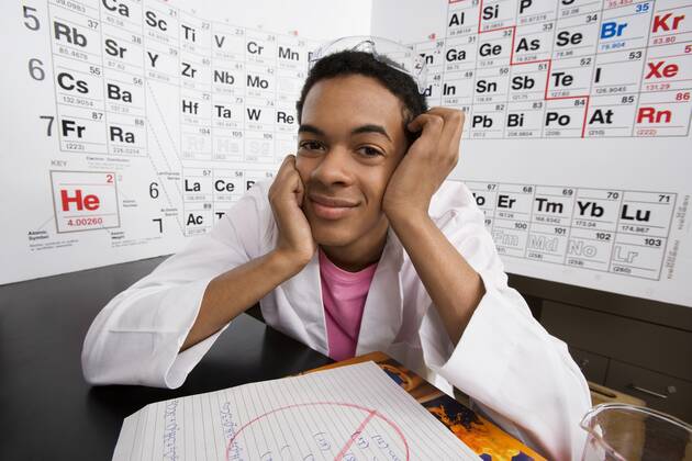 Student in Science Class,model released, Symbolfoto,property released 03C02135