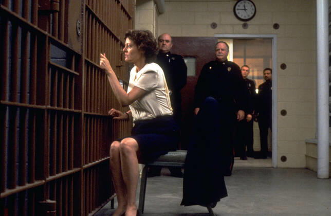 Susan Sarandon Characters: Sister Helen Prejean Film: Dead Man Walking (USA UK 1995) Director: Tim Robbins 29 December 1995 SCANTIME: 3 9 99 MODTIME: 3 9 99 MEDIATYPE: 052 55 SPD 0000 SCANNERVENDOR: KODAK 4220 SCANNERPRODID: FilmScanner 2000 SCANNERFIRMREV: 4.17 SCANNERSERIAL: 383 PIW: Eastman Kodak PHOTOFINISHER: seven Copyright: MaryxEvansxAFxArchivexWorkingxTitle 12574955 editorial use only