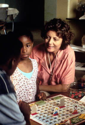 Susan Sarandon Characters: Sister Helen Prejean Film: Dead Man Walking (USA UK 1995) Director: Tim Robbins 29 December 1995 Copyright: MaryxEvansxAFxArchivexWorkingxTitle 12575205 editorial use only