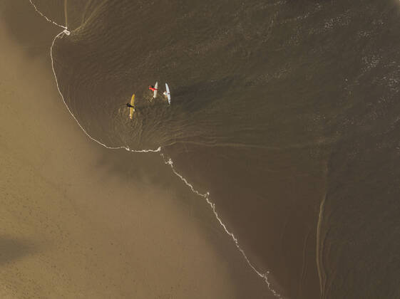 Aerial view of surfers at the beach Indonesia, Bali CR_KOTRIN191016G-220221-01
