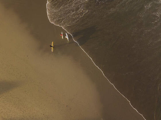 Aerial view of surfers at the beach Indonesia, Bali CR_KOTRIN191016G-220222-01