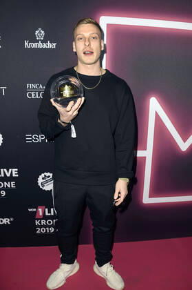 Felix Lobrecht at the 20th presentation of the 1Live Crown 2019 in the Jahrhunderthalle Bochum, 05 12 2019 Foto:xN.xKubelkax xFuturexImage