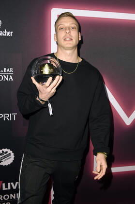 Felix Lobrecht at the 20th presentation of the 1Live Crown 2019 in the Jahrhunderthalle Bochum, 05 12 2019 Foto:xN.xKubelkax xFuturexImage
