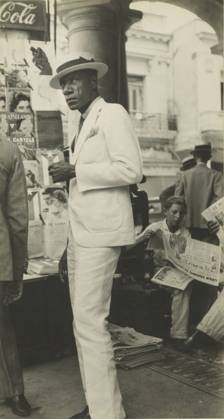 Citizen in Downtown Havana, Walker Evans (American, 1903 - 1975), 1933, Gelatin silver print, 22.2 x 11.7 cm (8 3 4 x 4 5 8 in.)  Copyright Artokoloro LCD3_191706_06523