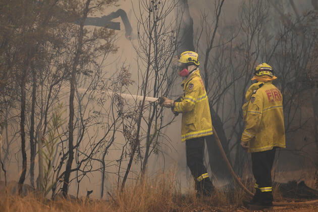 BUSHFIRES NSW, New South Wales Rural Fire Service (RFS) and Fire and Rescue NSW (FRNSW) crews continue with containment measures at the out of control Gospers Mountain fire along the Bells Line of Road in the Blue Mountains north west of Sydney, Tuesday, December 17, 2019. Fire conditions are expected to deteriorate over the coming days with Thursday and Saturday likely to experience severe fire conditions with temperatures in the 40 s and and strong north westerly winds.( NO ARCHIVING, EDITORIAL USE ONLY, NO USE IN BOOKS WITHOUT CONSENT Sydney NSW AUSTRALIA Copyright: xDEANxLEWINSx 20191217001438313779