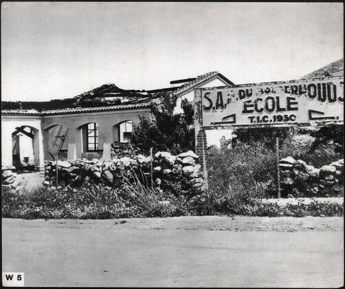 WAR IN ALGERIA Plastic school by the rebels in Algeria Anonymous photograph around 1958 for the French propaganda Credit Collection IM Kharbine Tapabor  KH202436