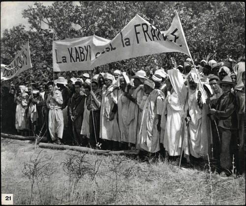 ALGERIAN WAR Kabylia is France Support of the Algerian population to France Anonymous photograph around 1958 for the French propaganda Credit Collection IM Kharbine Tapabor  KH202438