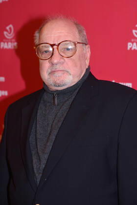 William Dafoe honors Paul Schrader in Paris. Retrospectuve Paul Schrader au forum des Images en presence de Willem Dafoe. 249629 2020-01-09 Paris France Dafoe, Willem  Copyright: xSergexArnalx xStarfacex STAR_249629_006