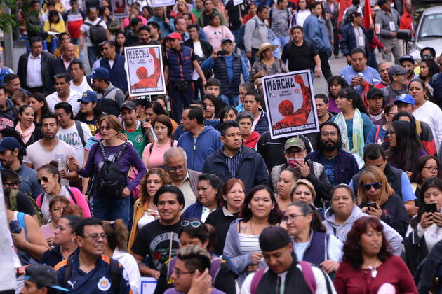 National Struggle Day protest in Mexico MEXICO CITY, MEXICO - JANUARY 31: Demonstrators take part during a march called National Struggle Day to protest for labor equality and demand labor rights and demand a job stability program during the demonstration, integrants of Union of Telephone Operators of the Mexican Republic, National Workers Union, Mexican Union of Electricians, Independent Workers Union of the Autonomous Metropolitan University participating to demand from the Federal Government a change of economic, political and social course for the country; as well as a dialogue around the Alternative Nation Project. at Reforma Avenue on January 31, 2020 in Mexico City, Mexico Copyright: xCarlosxTischlerx EYE_6442