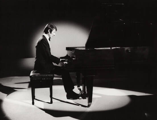 Udo Jürgens, österreichischer Komponist, Pianist und Sänger, Deutschland um 1977. Austrian composer, pianist and singer Udo Juergens, Germany around 1977. Nur redaktionelle Nutzung. Editorial usage only. Copyright: ArthurxGrimm UnitedArchives82004088