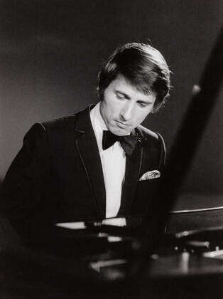 Udo Jürgens, österreichischer Komponist, Pianist und Sänger, Deutschland um 1977. Austrian composer, pianist and singer Udo Juergens, Germany around 1977. Nur redaktionelle Nutzung. Editorial usage only. Copyright: ArthurxGrimm UnitedArchives82004096