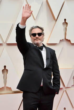 Joaquin Phoenix arrives for the 92nd annual Academy Awards at the Dolby Theatre in the Hollywood section of Los Angeles on Sunday, February 9, 2020.  LAP20200209639 JIMxRUYMEN