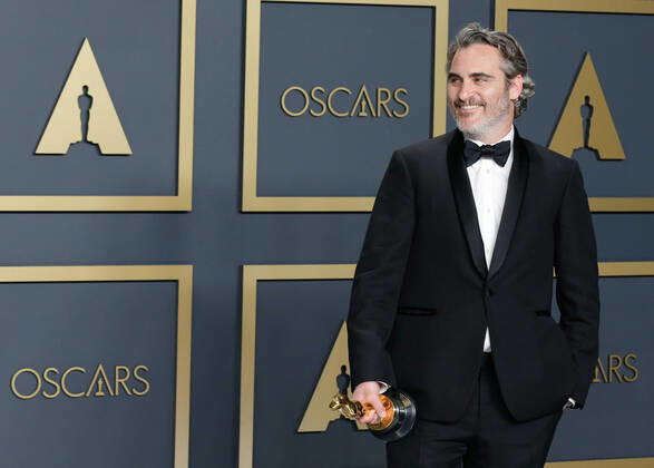 Joaquin Phoenix, winner of Best Actor in a Leading Role for Joker, appears backstage with his Oscar during the 92nd annual Academy Awards at Loews Hollywood Hotel in the Hollywood section of Los Angeles on Sunday, February 9, 2020.  LAP20200209831 JOHNxANGELILLO