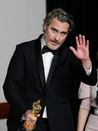 Joaquin Phoenix, winner of Best Actor in a Leading Role for Joker, appears backstage with his Oscar during the 92nd annual Academy Awards at Loews Hollywood Hotel in the Hollywood section of Los Angeles on Sunday, February 9, 2020.  LAP20200209835 JOHNxANGELILLO