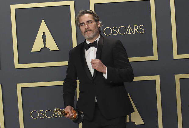 February 9, 2020, Hollywood, California, USA: Joaquin Phoenix, winner of the Actor in a Leading Role award for Ã¢â‚¬oeJoker,Ã¢â‚¬Â poses in the press room of the 92nd Academy Awards on Sunday February 9, 2020 at the Dolby Theater in Hollywood, California. BURT HARRIS BNS PI Hollywood USA - ZUMAp124 20200209_zaa_p124_115 Copyright: xBurtxHarrisx