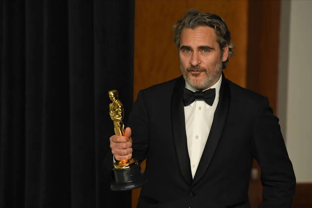 February 9, 2020, Los Angeles, California, USA: JOAQUIN PHOENIX in the Press Room during the 92nd Academy Awards, presented by the Academy of Motion Picture Arts and Sciences (AMPAS), at the Dolby Theatre in Hollywood. Los Angeles USA - ZUMAz03_ 20200209_zbp_z03_396 Copyright: xKevinxSullivanx