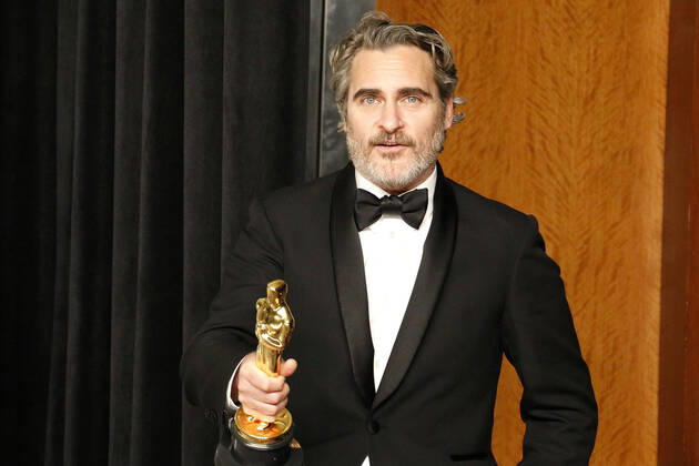 Joaquin Phoenix, the actor and award winner Best Actor in a Leading Role in the Winner Photocall at the 92 Academy Awards Oscars on 9 02 220 at the Press Room in Hollywood, Los Angeles 92th Annual Academy Awards Press Room Winner Photocall