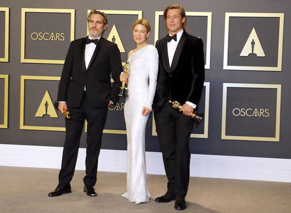 Joaquin Phoenix, Renee Zellweger and Brad Pitt, the actors and prizewinners of the winner Photocall at the 92 Academy Awards Oscars on 9 02 220 at the Press Room in Hollywood, Los Angeles 92th Annual Academy Awards Press Room Winners Photocall