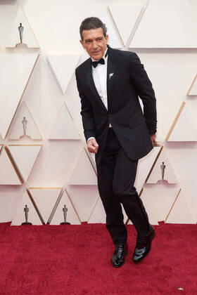 February 9, 2020, Hollywood, California, USA: Oscar nominee, ANTONIO BANDERAS arrives on the red carpet of The 92nd Oscars at the Dolby Theatre in Hollywood, CA on Sunday, February 9, 2020. Hollywood USA - ZUMAz03_ 20200209_sha_z03_352 Copyright: xAMPASx