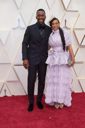 February 9, 2020, Hollywood, California, USA: MAHERSHALA ALI and Amatus Sami-Karim arrive on the red carpet of The 92nd Oscars at the Dolby Theatre in Hollywood, CA on Sunday, February 9, 2020. Hollywood USA - ZUMAz03_ 20200209_sha_z03_316 Copyright: xAMPASx