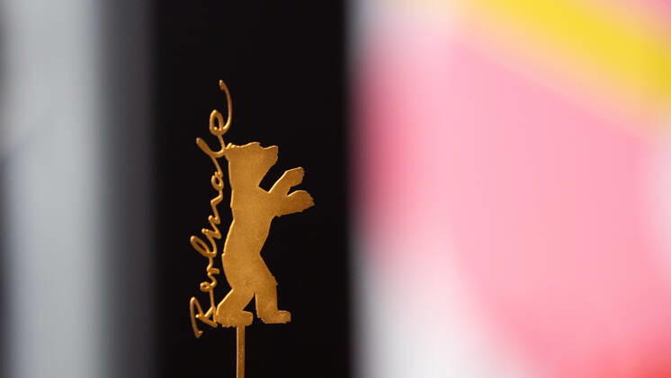 Berlin GER, Berlin, 25 02 2020, 70 Berlinale, Berlin rarley sometimes always The Bear Berlinale Symbol , 25 02 2020, Photocall never rarley sometimes always, Berlin, Copyright: xUwexKoch Eibner-Pressefotox EP_UKH