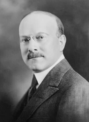 Andre Citroen (1878-1935), French automobile manufacturer, sometimes called the Henry Ford of France. Courtesy Everett Collection PUBLICATIONXNOTxINxCANxCHNxFRAxITAxJPNxNORxPOLxRUSxESPxUKxUSA Copyright: xCourtesyxEverettxCollectionx HISL014 EC262