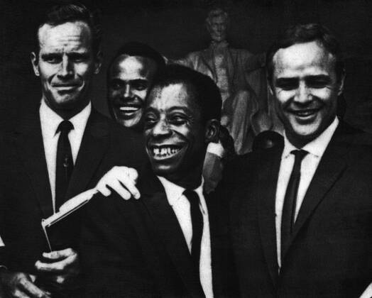 US Civil Rights. From left: Charlton Heston, Harry Belafonte, James Baldwin, Marlon Brando, civil rights march, Lincoln Memorial, Washington, D.C., August, 1963. Courtesy Everett Collection PUBLICATIONXNOTxINxCANxCHNxFRAxITAxJPNxNORxPOLxRUSxESPxUKxUSA Copyright: xCourtesyxEverettxCollectionx PBDJABA EC003