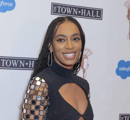 NY: The Lena Horne prize for artists Solange Knowles attends The Lena Horne Prize for Artists Creating Social Impact inaugural celebration at The Town Hall New York New York United States Copyright: LevxRadin