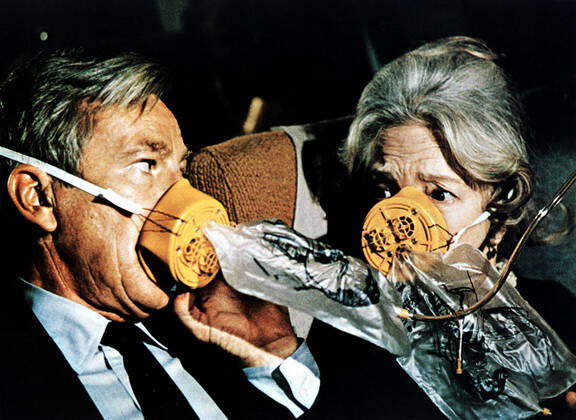 OSCARS: Beste Nebendarstellerin, PreistrÃ¤gerinnen 1971-1980 AIRPORT, Whit Bissell, Helen Hayes, 1970 Courtesy Everett Collection PUBLICATIONXNOTxINxCANxCHNxFRAxITAxJPNxNORxPOLxRUSxESPxUKxUSA Copyright: xCourtesyxEverettxCollectionx M8DAIRP EC005