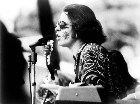 MONTEREY POP, Country Joe McDonald, 1968 Courtesy Everett Collection PUBLICATIONXNOTxINxCANxCHNxFRAxITAxJPNxNORxPOLxRUSxESPxUKxUSA Copyright: xCourtesyxEverettxCollectionx MBDMOPO EC001