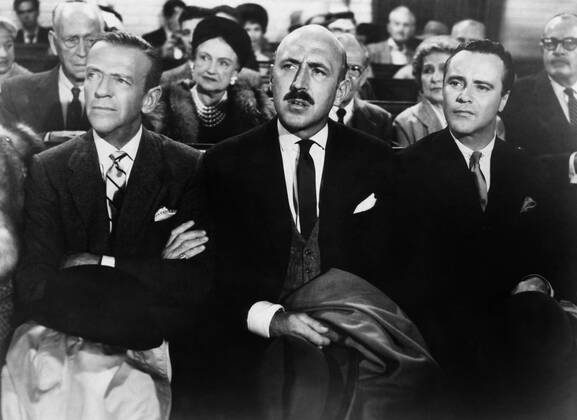 THE NOTORIOUS LANDLADY, Fred Astaire, Lionel Jeffries, Jack Lemmon, 1962 Courtesy Everett Collection PUBLICATIONXNOTxINxCANxCHNxFRAxITAxJPNxNORxPOLxRUSxESPxUKxUSA Copyright: xCourtesyxEverettxCollectionx MBDNOLA EC014